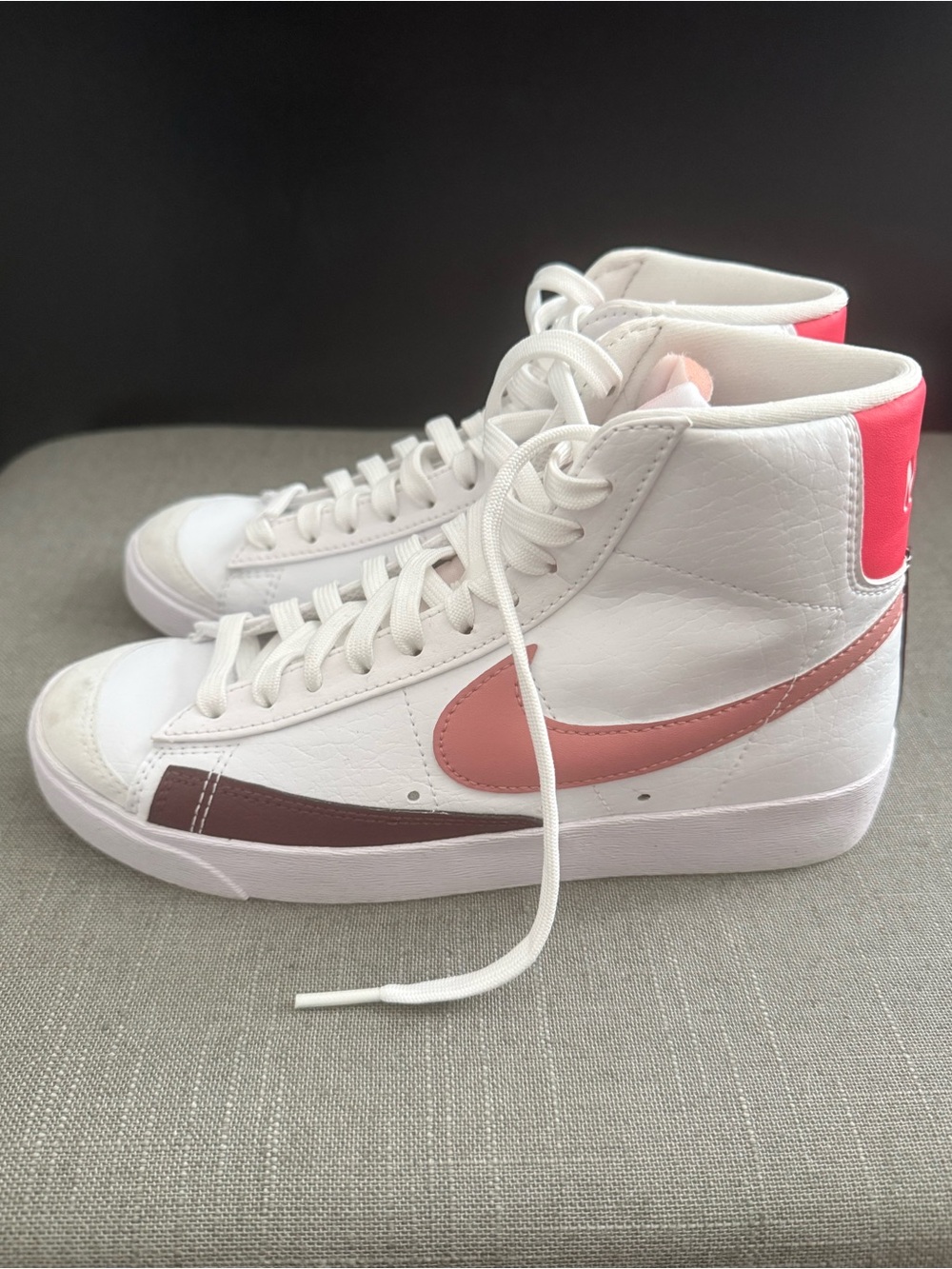Nike Women’s White High-Top Sneakers with Pink Swoosh - Picture 3 of 7